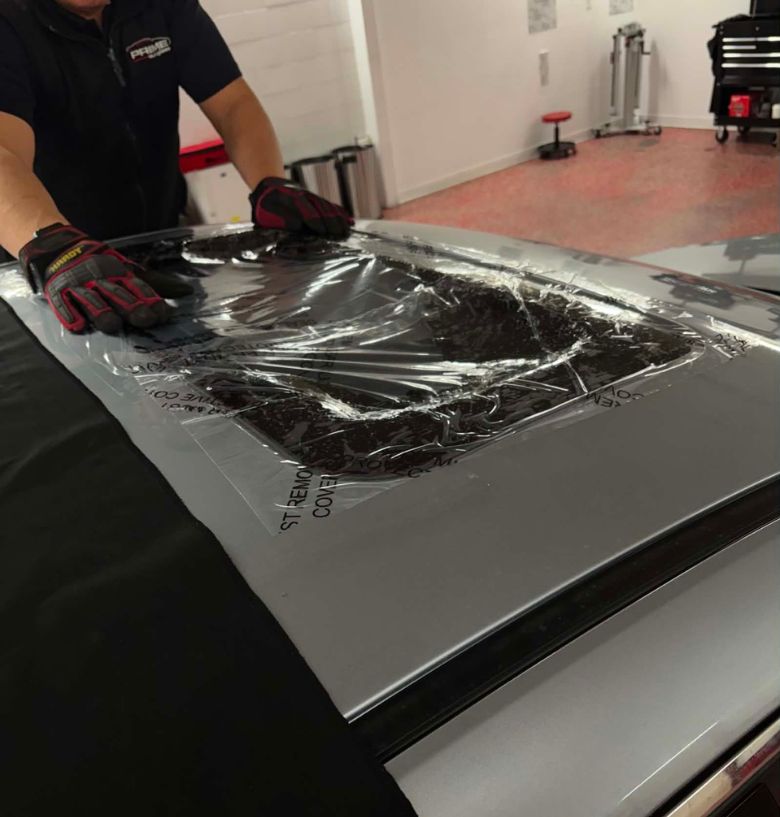 More than a view of the sky: What to do if the sunroof glass gets chipped?