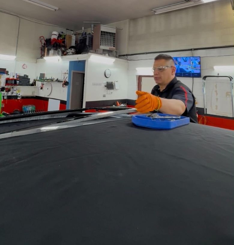 Sunroof replacement in Utah When it can be repaired and when you should replace it. (1)