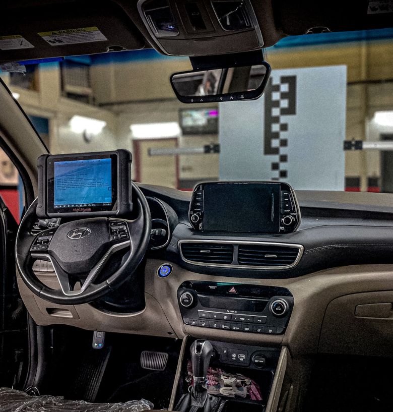 Windshield camera calibration in Utah How it protects your smart driving sensors.